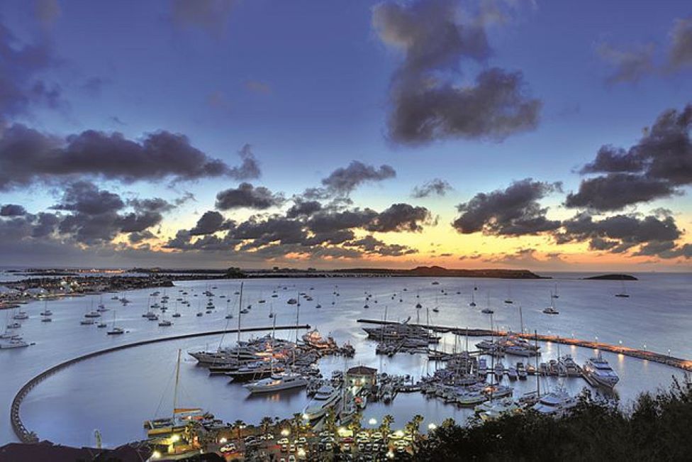 St Bart's & St Martin all you need to know for your luxury yacht charter